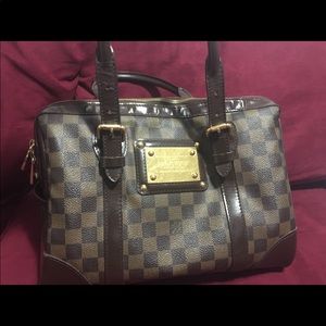 *100% AUTHENTIC LOUIS VUITTON DAMIER BERKELEY.